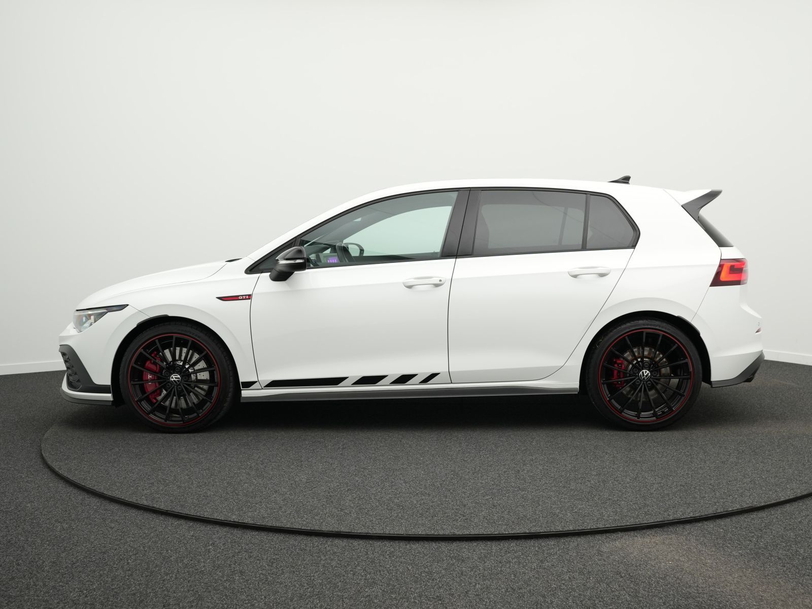 Volkswagen Golf VIII GTI Clubsport 2.0 TSI R-Abgas*PANO foto 10