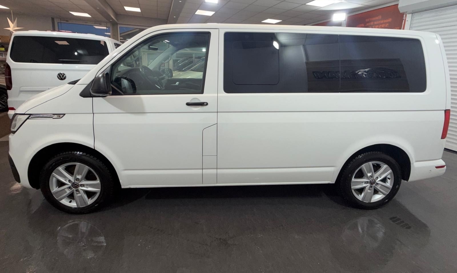 Volkswagen T6.1Multivan/ 4MOTION/KAK/PDC/DAB/Navi/Kamera/ foto 4
