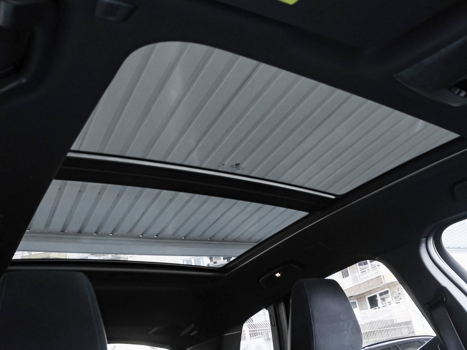 BMW 220d Active Tourer foto 3