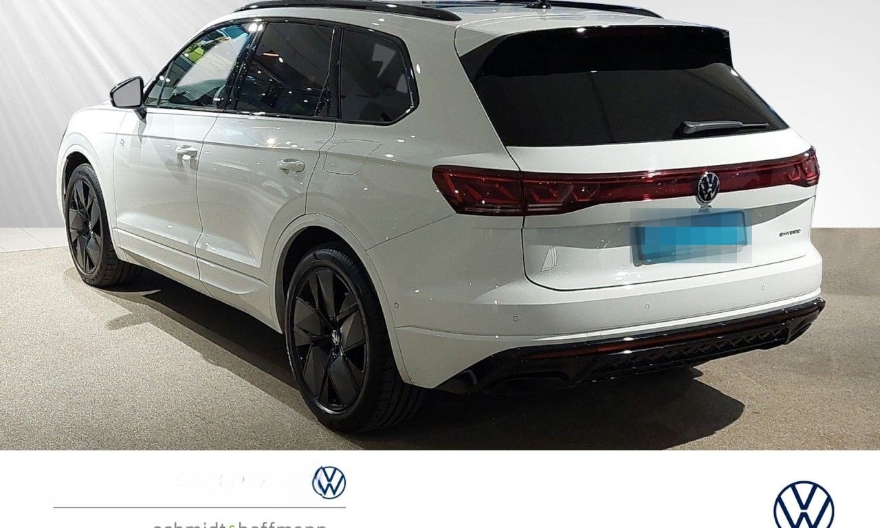 Volkswagen Touareg R 3.0 TSI eHybrid 4Motion PANO+NAVI+AHK foto 4