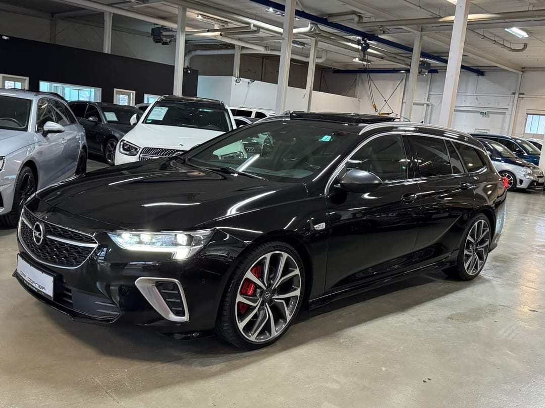 Opel Insignia B Sports Tourer GSi 4X4 2020