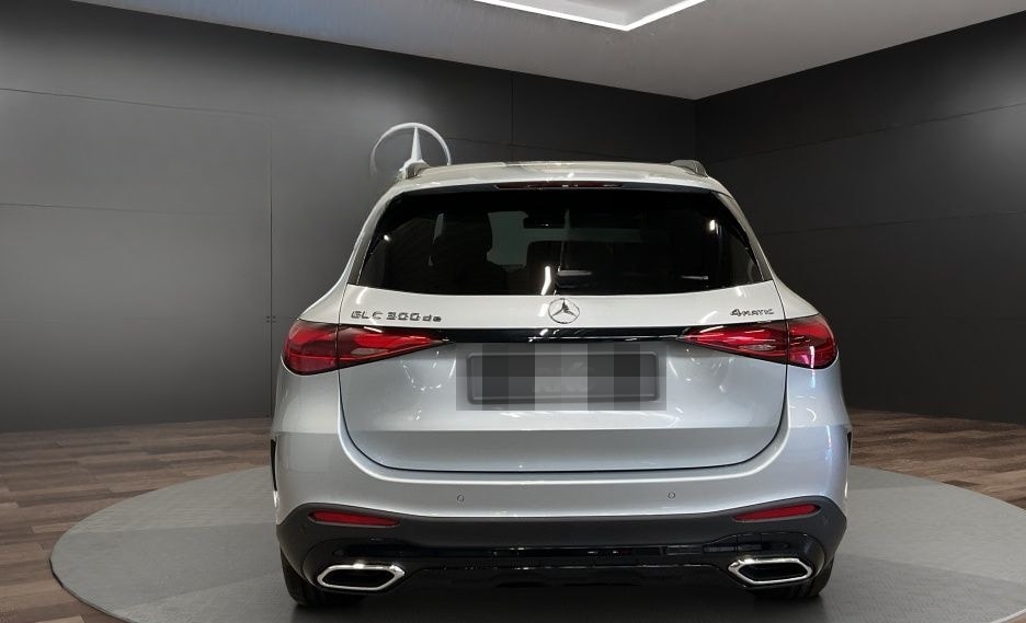 Mercedes-Benz GLC 300 de 4M EDITION AMG PANO DISTRONIC 360°AHK foto 5