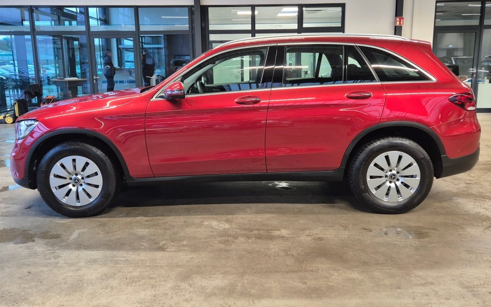 Mercedes-Benz GLC 300 d 4M DISTRONIC MBUX 360CAM SPURPAKET AHK foto 8