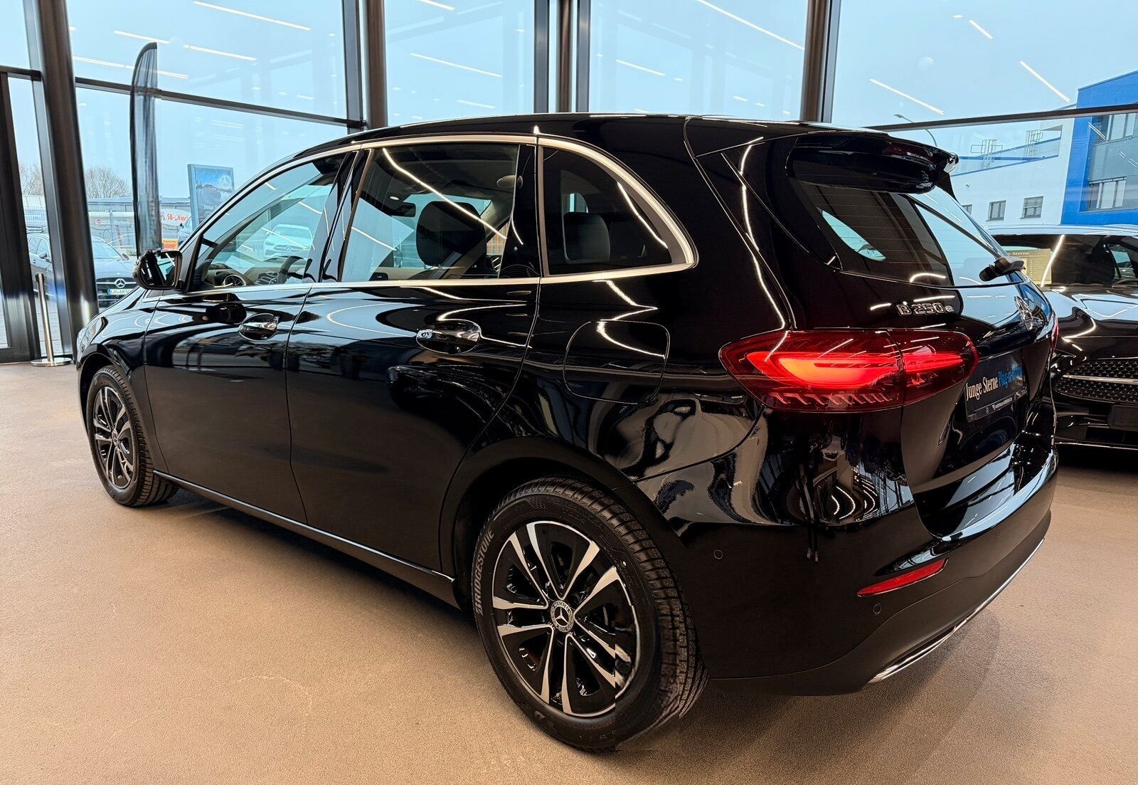 Mercedes-Benz B 250 e PROGRESSIVE ADVANCED+ DISTRONIC TWA 360° foto 2