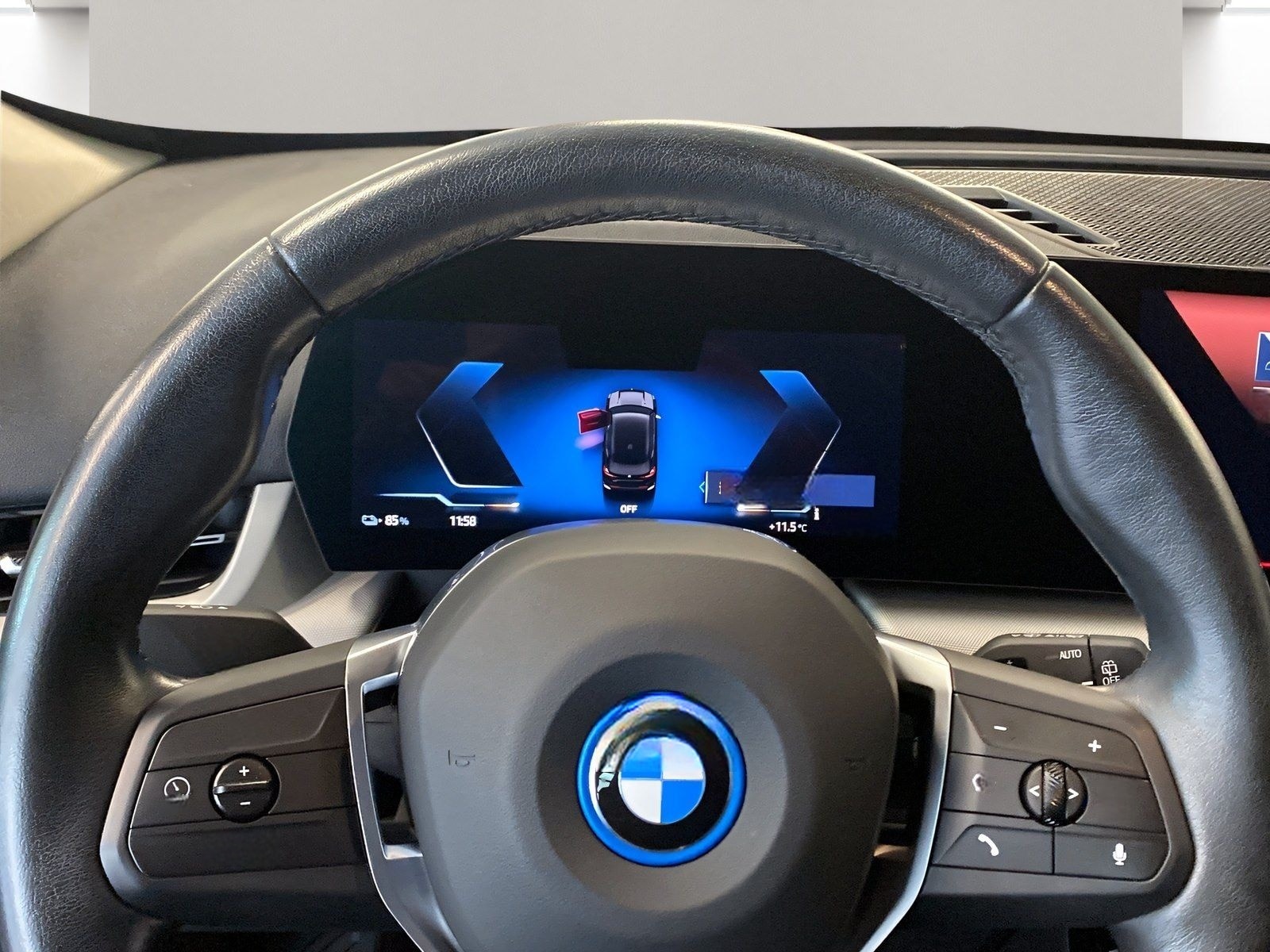 BMW iX1 xDrive30 AHK Kamera Sportsitze Sitzheizung foto 12