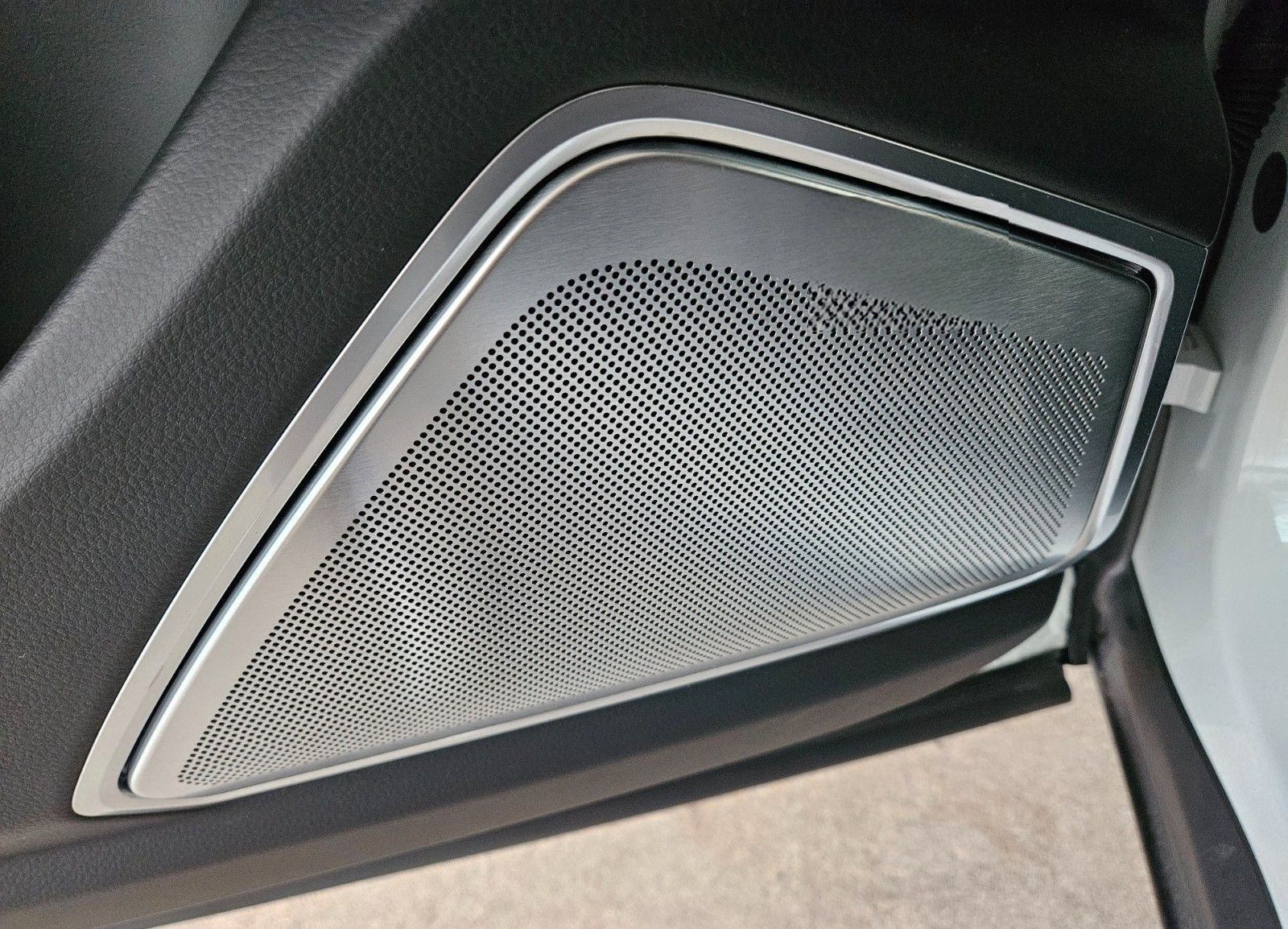 Porsche Cayenne Coupe E-Hybrid PlatinumEdition Burmester foto 15