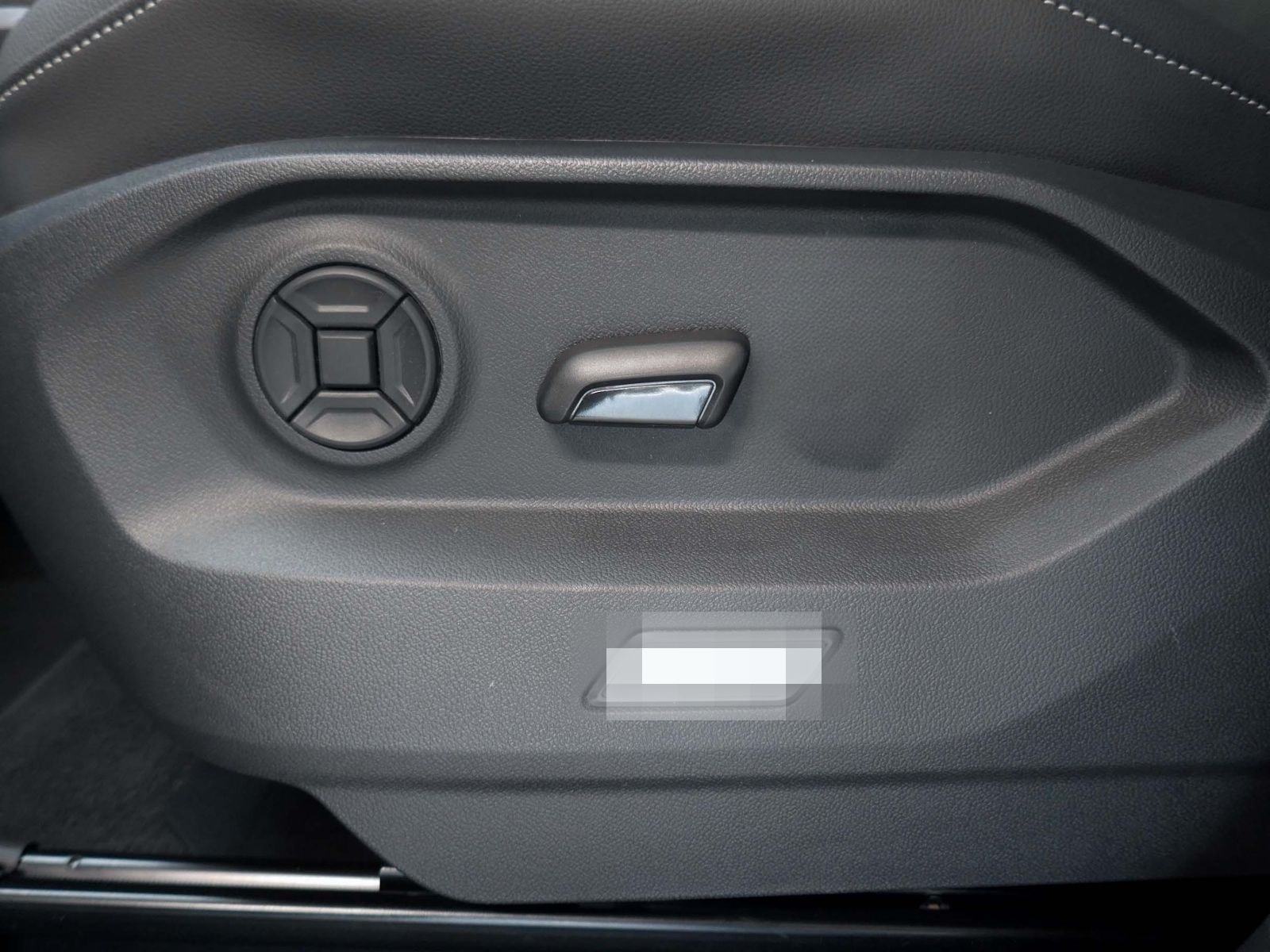 Volkswagen Touareg 3.0 TDI V6 4MOTION | LED RFK ACC Navi foto 8