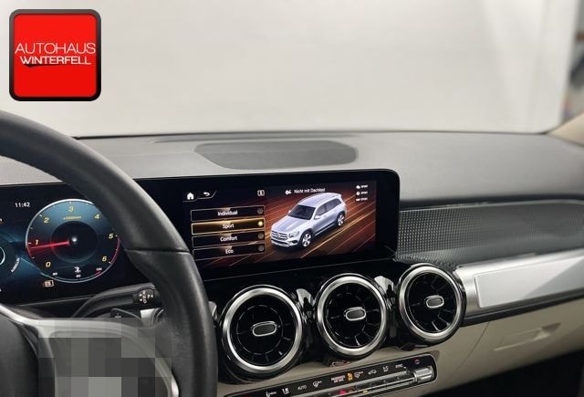 Mercedes-Benz GLB 220 d NIGHT PANO+MASSAGE+KEYLESS+DISTRONIC+ foto 24