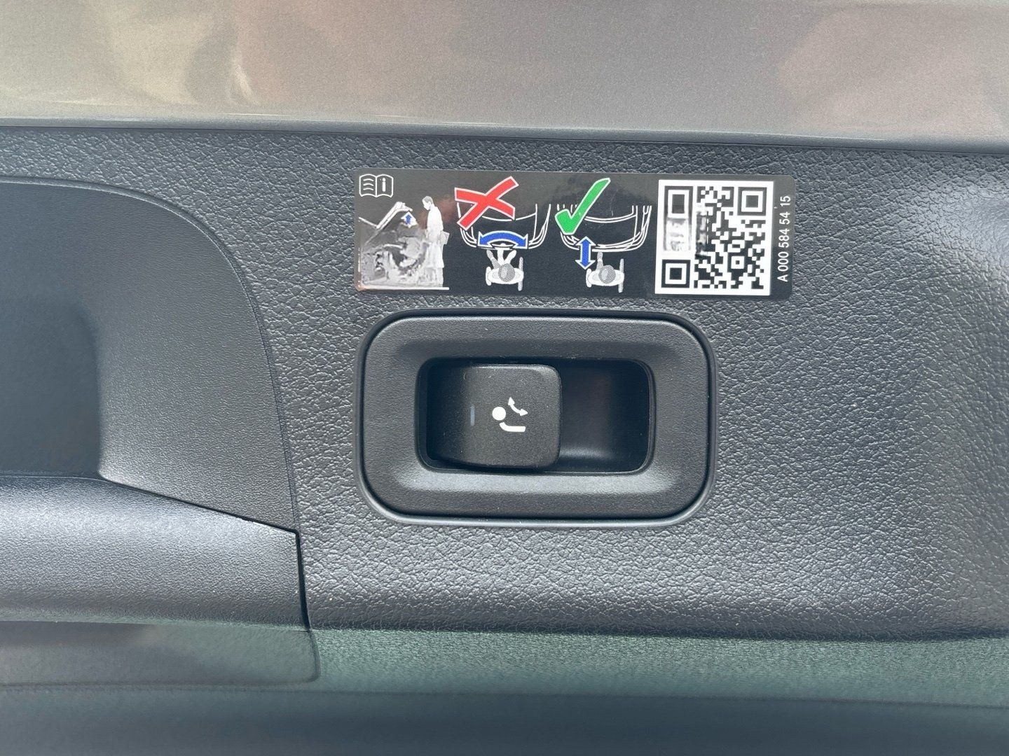 Mercedes-Benz CLA 250 e SB AMG Kamera Keyless-Go Ambiente AHK foto 19