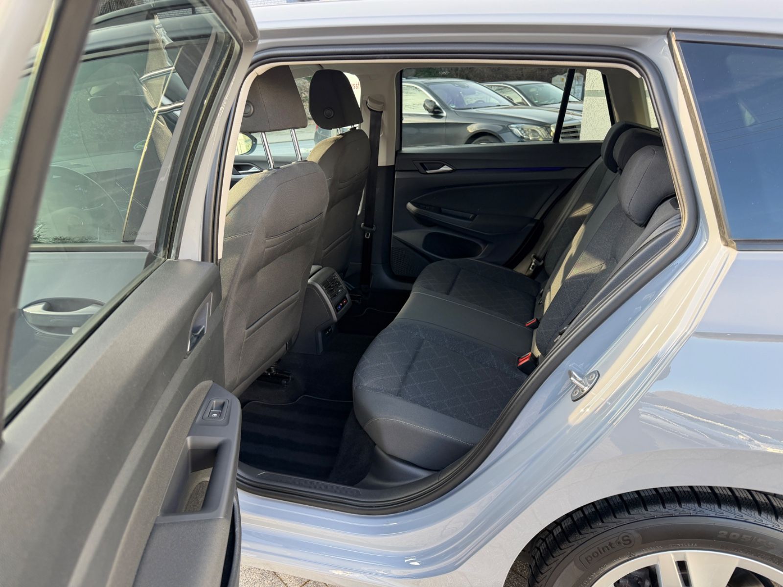 Volkswagen Golf VIII Variant 2.0 TDI Life*AHK*NAVI*Ambiente foto 16