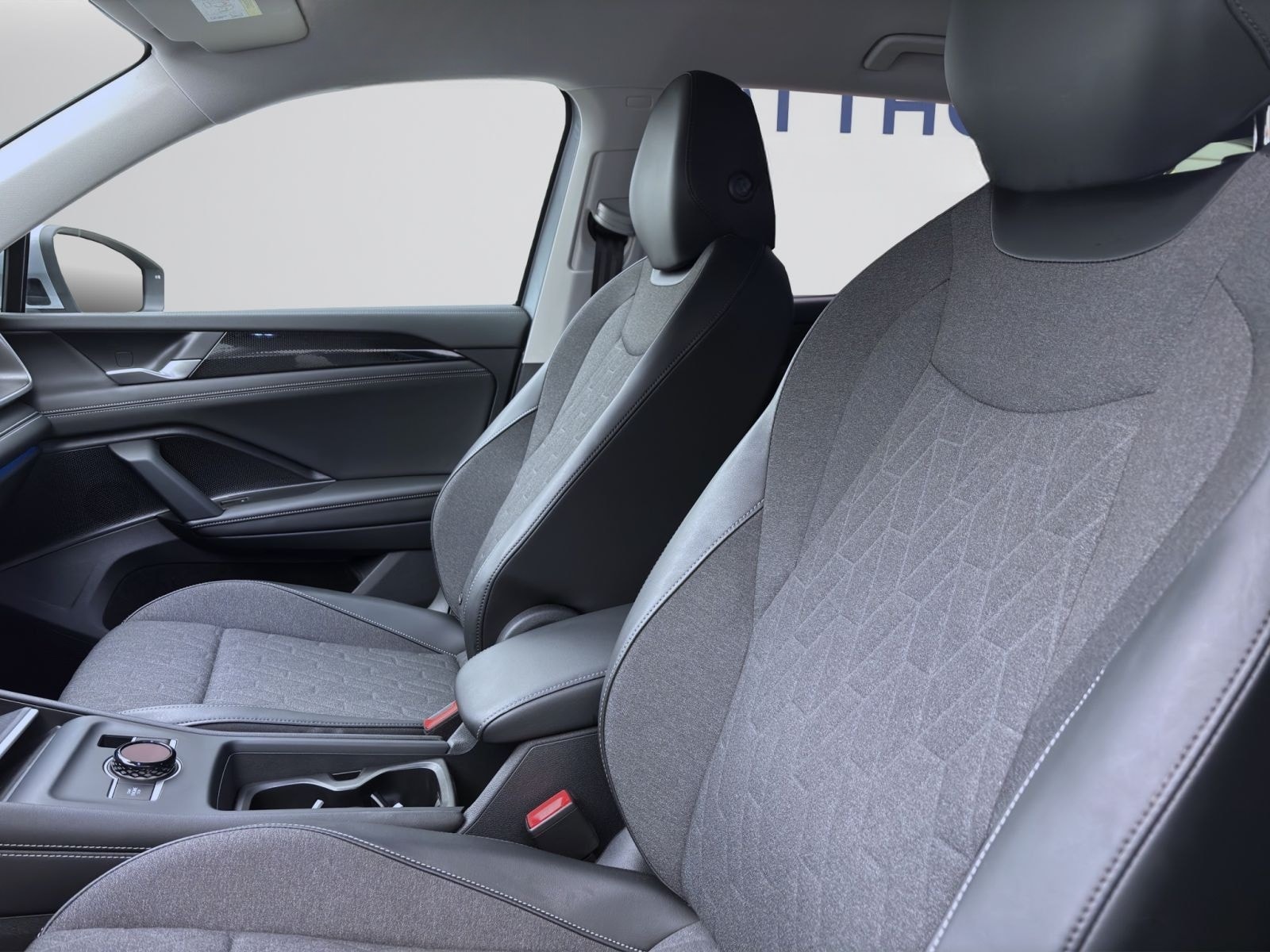 Volkswagen Tayron 1.5 eTSI DSG LIFE AHK KAMERA KLIMA SHZG foto 9