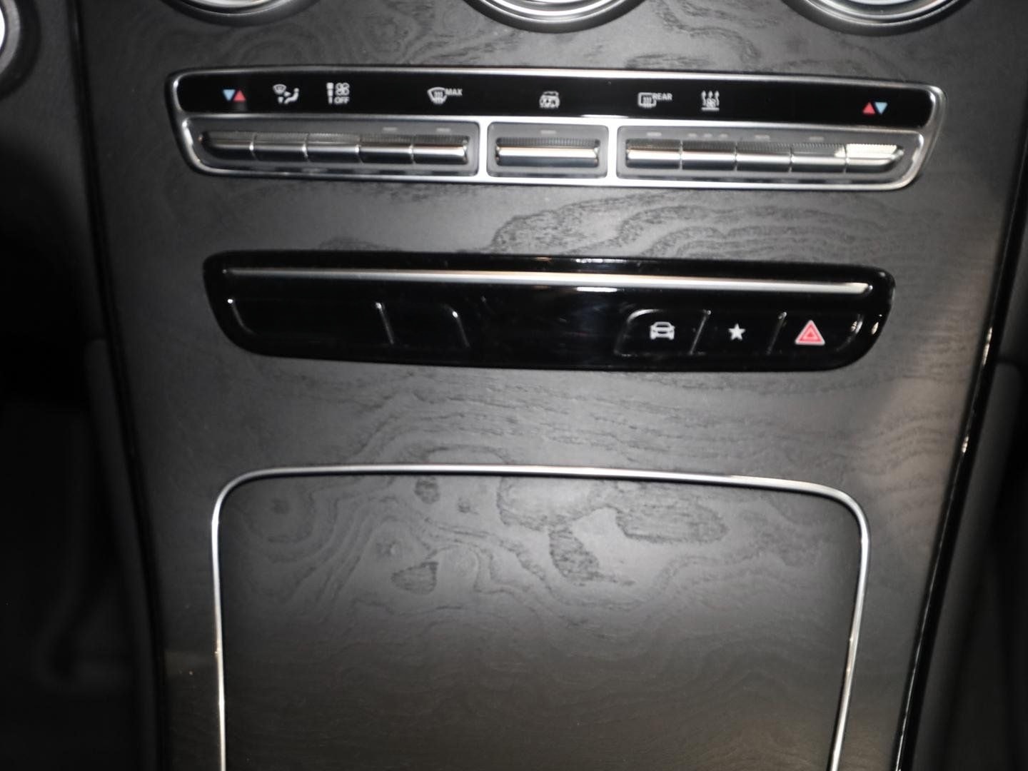 Mercedes-Benz GLC 300 e 4M Rückfahrkamera Sitzheizung MBUX AHK foto 17