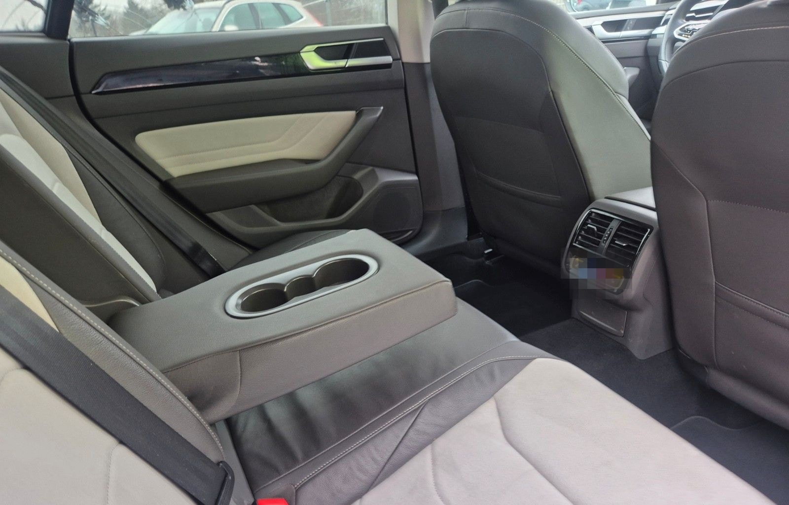 Volkswagen Arteon 2.0 TDI SCR DSG Elegance foto 18