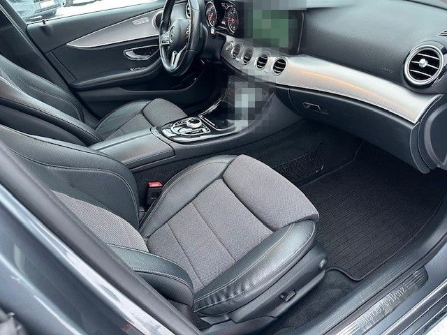 Mercedes-Benz E 220 d 4Matic-T-Avantgarde/LED/Kamera/Navi/KeyF foto 22