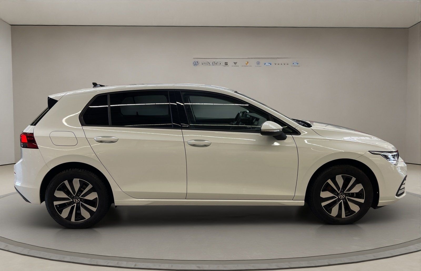 Volkswagen Golf VIII 1.0 eTSI Move AUT Virtual DynLicht LED foto 6