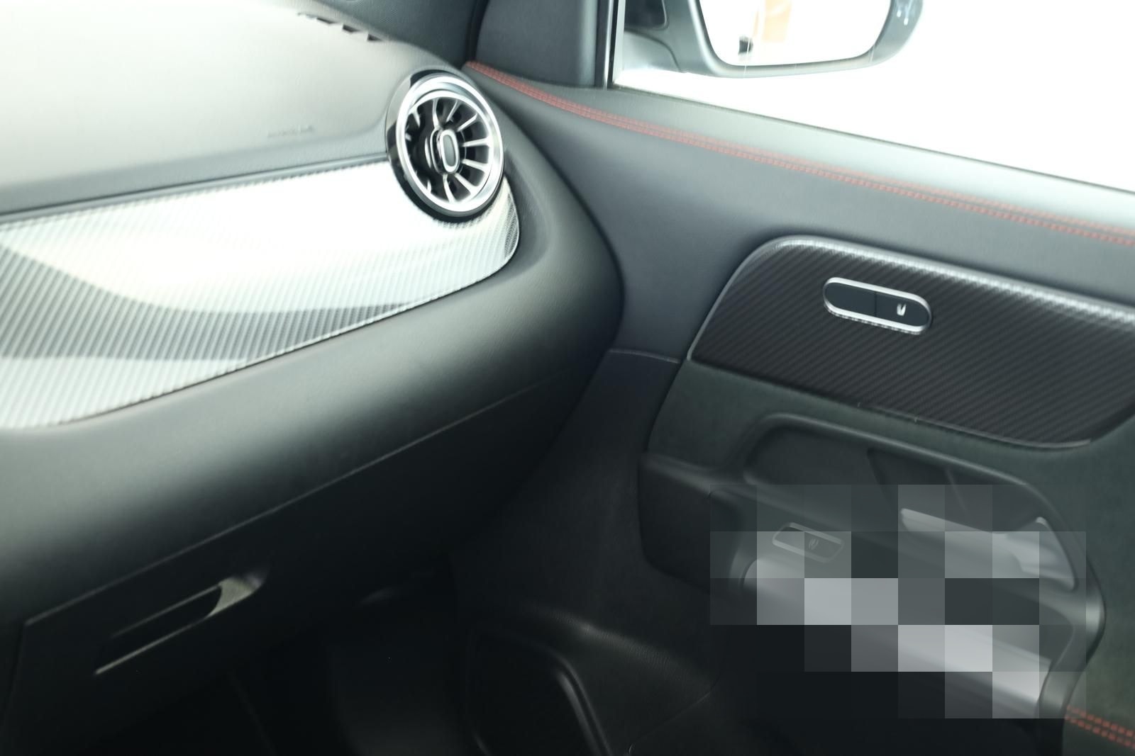 Mercedes-Benz GLA 220 d 8G 4M AMG LED Pano Digi Navi SHZ Kam foto 10