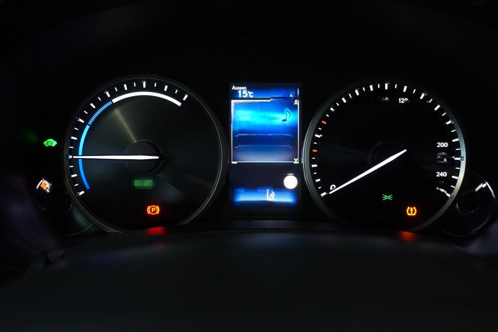 Lexus NX 300h Amazing Edition AHK LED Kamera foto 25