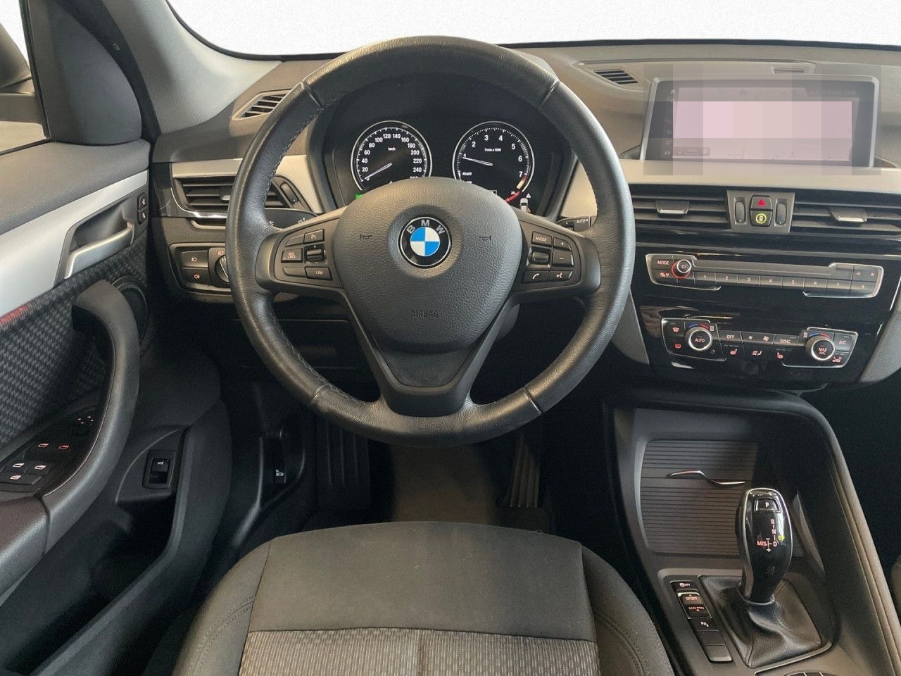 BMW X1 sDrive18i Advantage AHK,LED,ParkAss,Navi,SHZ foto 12