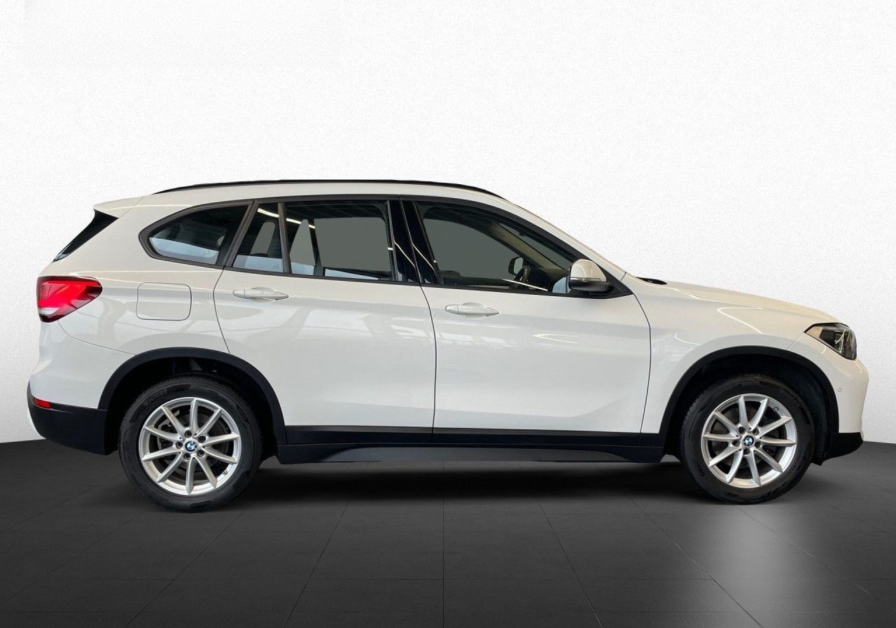 BMW X1 sDrive18i Advantage AHK,LED,ParkAss,Navi,SHZ foto 7