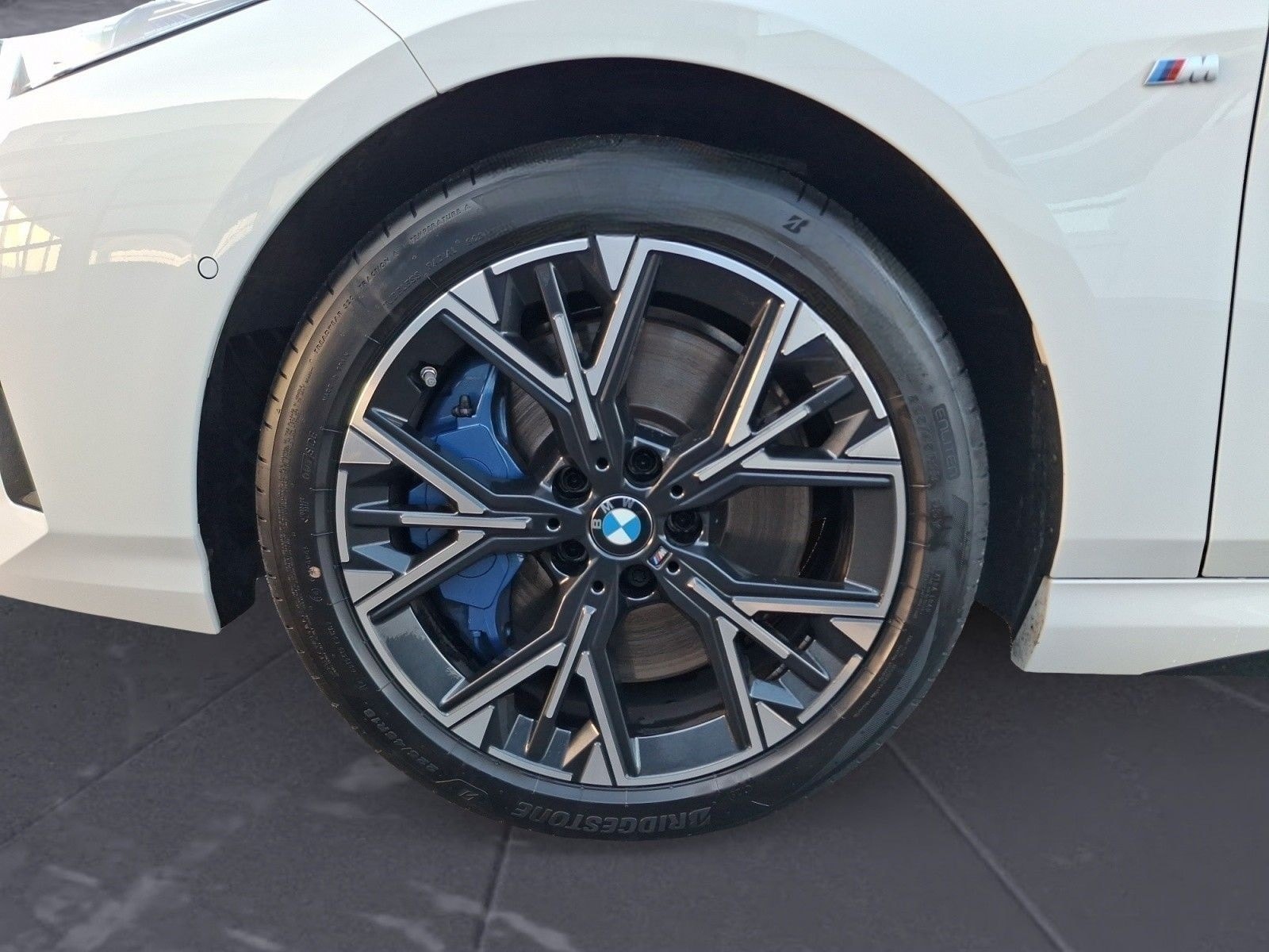 BMW M135 xDrive Klimaaut. Adaptives Fahrwerk foto 12