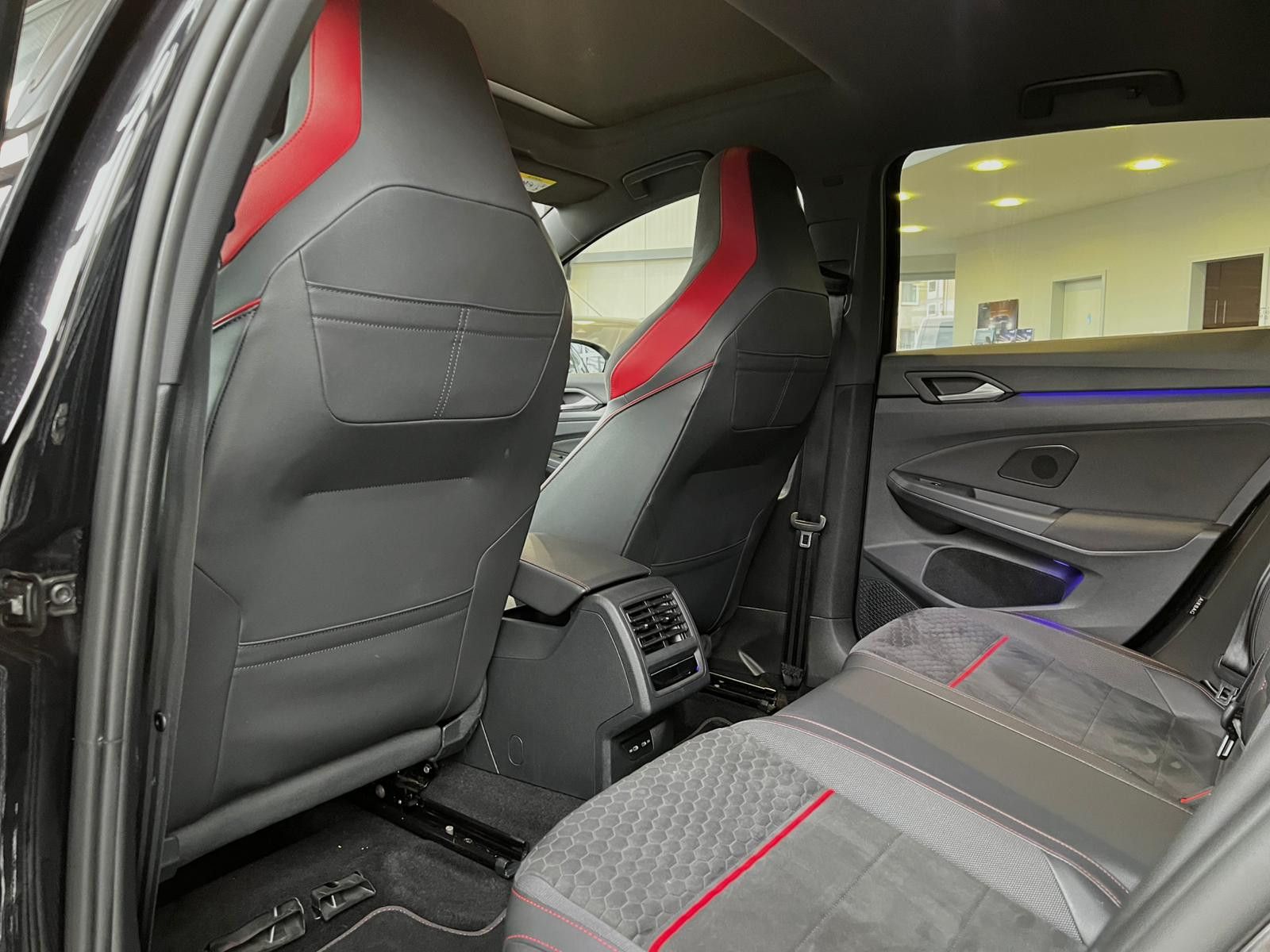 Volkswagen Golf VIII GTI Clubsport 45 2.0 TSI"Matrix/H&K" foto 20