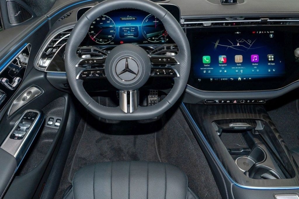 Mercedes-Benz E 300 e Limousine AMG Pano MBUX digital AHK foto 5