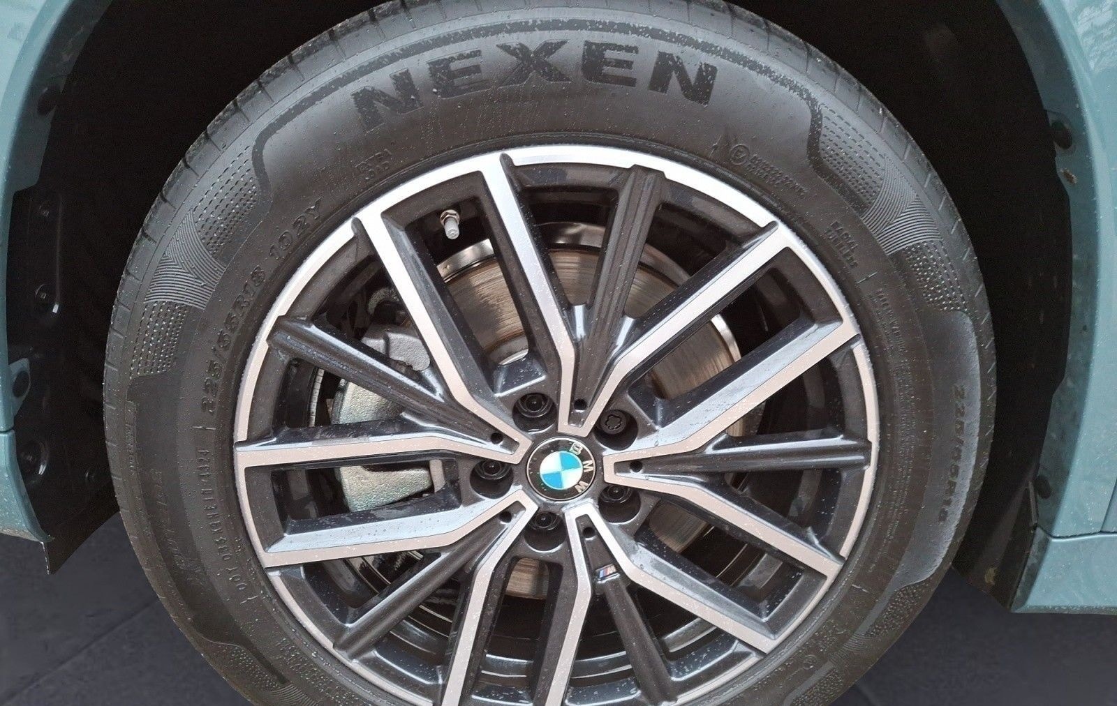 BMW X1 sDrive20i Steptronic M SPORT AHK Alarmanlage foto 11