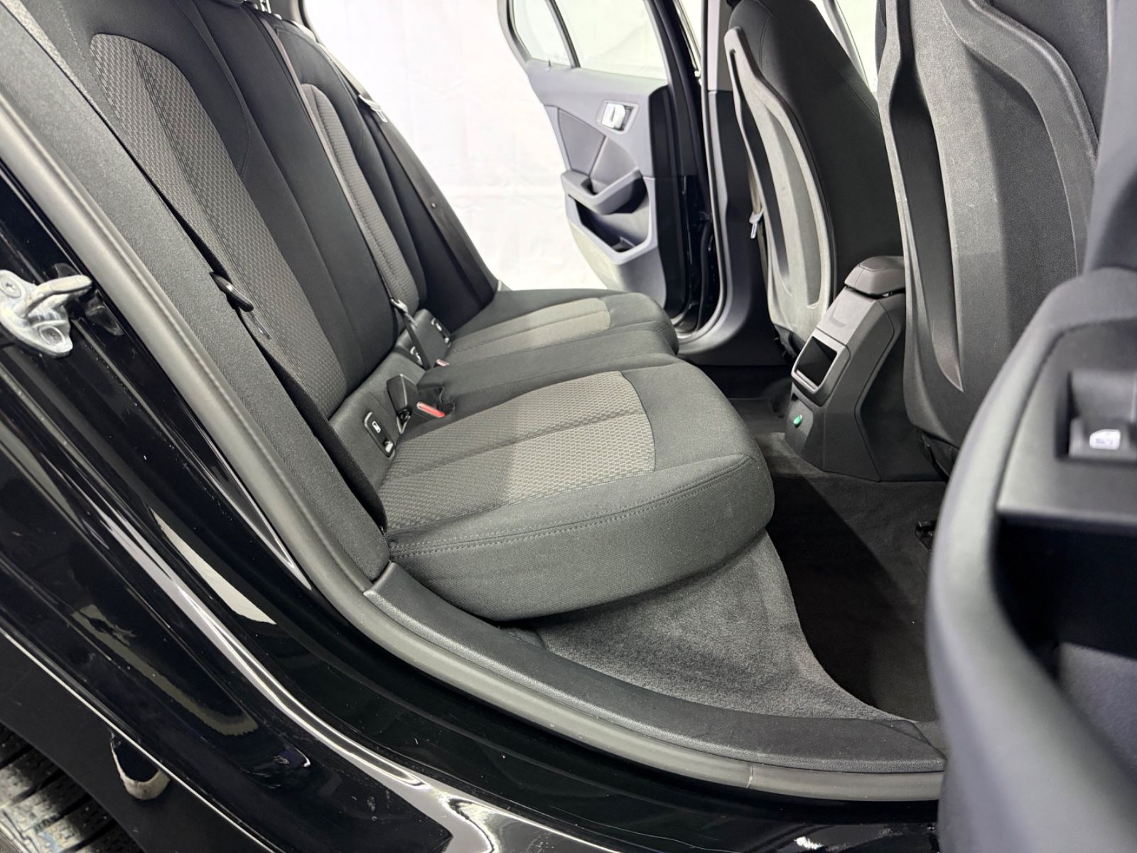 BMW 116d 1.HAND VIRTUAL AHK 2xPDC DAB SPUR APPLE ALU foto 17