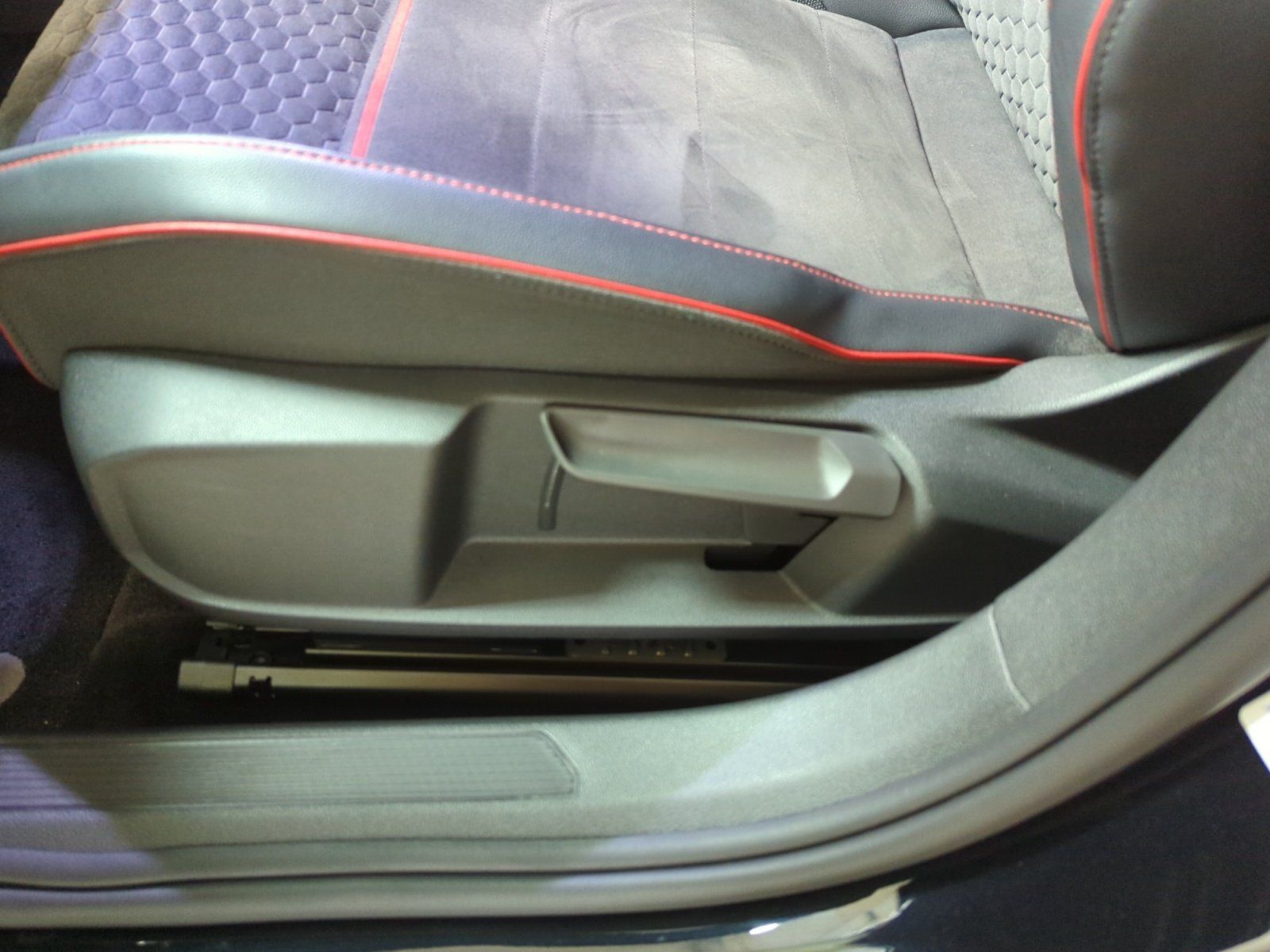 Volkswagen Golf VIII GTI 2.0 TSI DSG Clubsport 45 Vmax270 foto 18