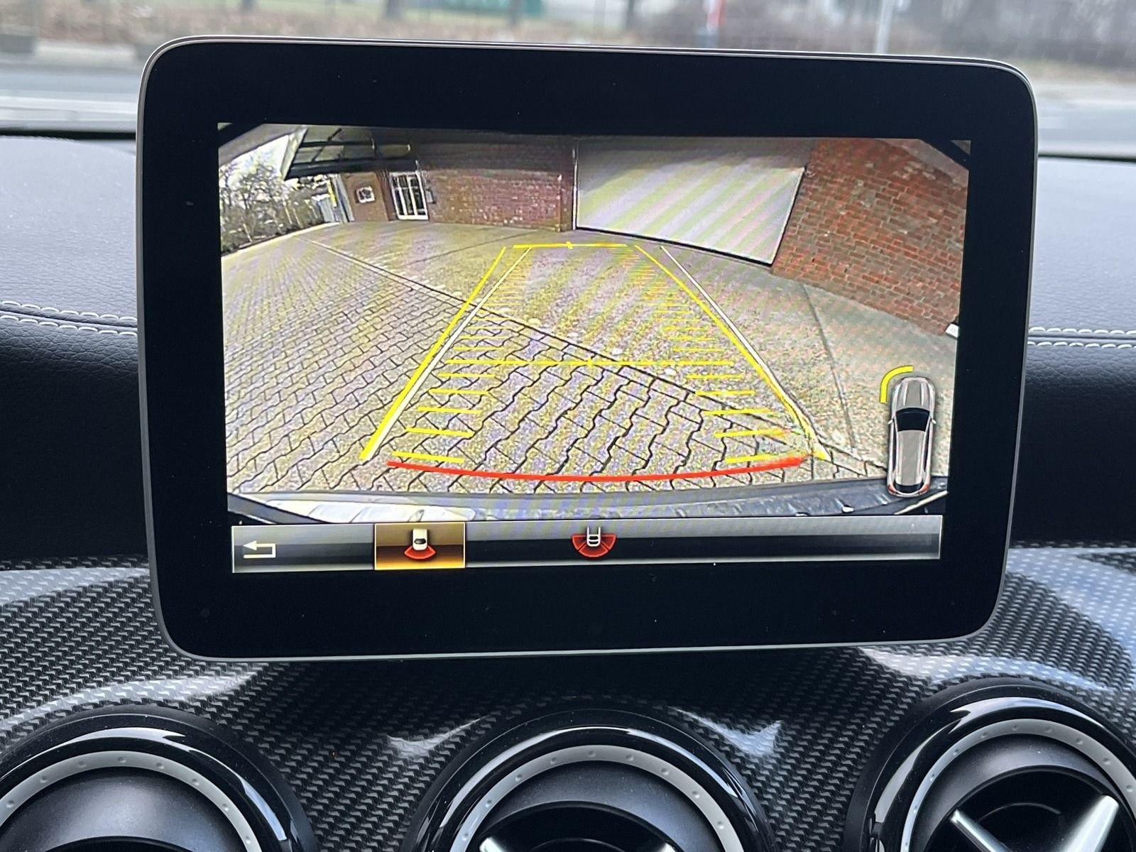 Mercedes-Benz GLA 200 AMG-Felg. Memory Kamera Sportsitze foto 16