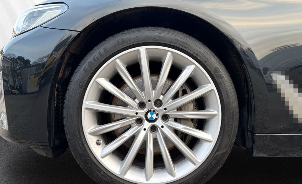 BMW 530 xd Limousine Luxury Line HiFi HUD Komfortsit foto 7