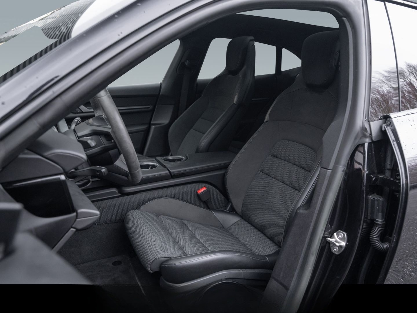 Porsche Taycan Sport Turismo Sport Paket Lederfreie LED foto 6