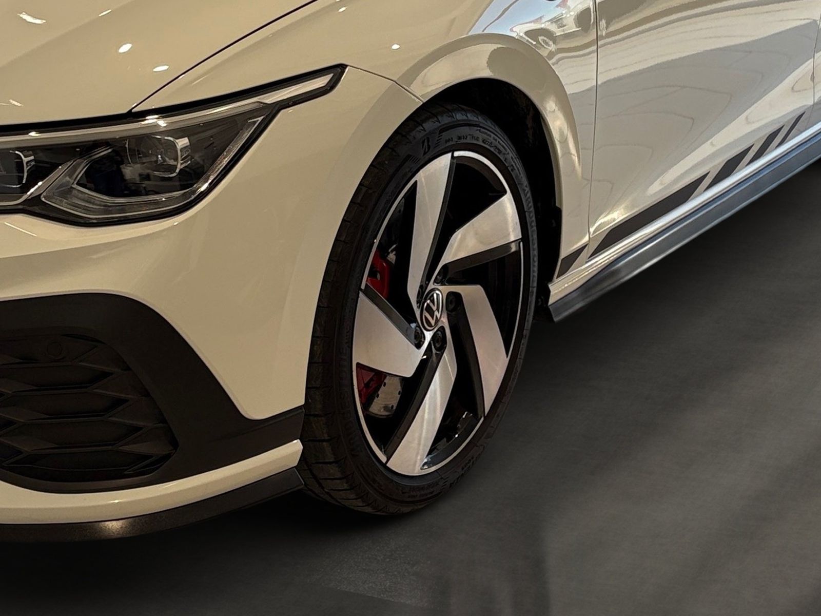 Volkswagen Golf VIII 2.0 TSI GTI Clubsport *LED*KLIMA*BLUET foto 9