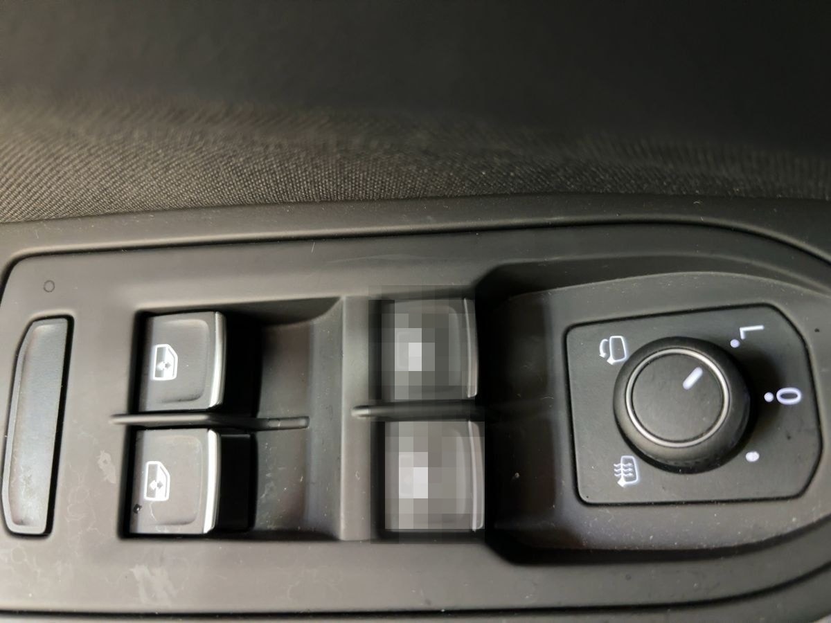 Volkswagen Golf VIII 2.0 TDI Active ACC PDC Navi LED foto 15