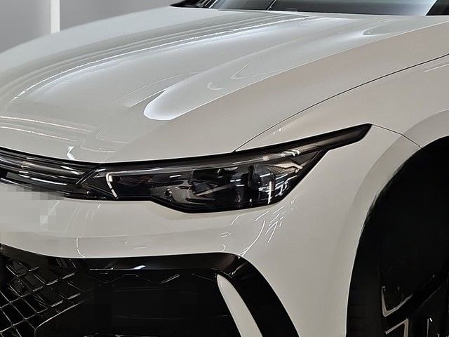 Volkswagen Golf VIII Variant 1.5eTSI DSG R-Line AHK IQ LED foto 4