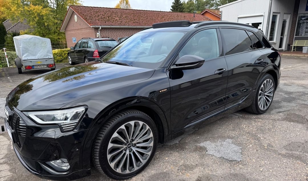 Audi e-tron 55 quattro S line 2021