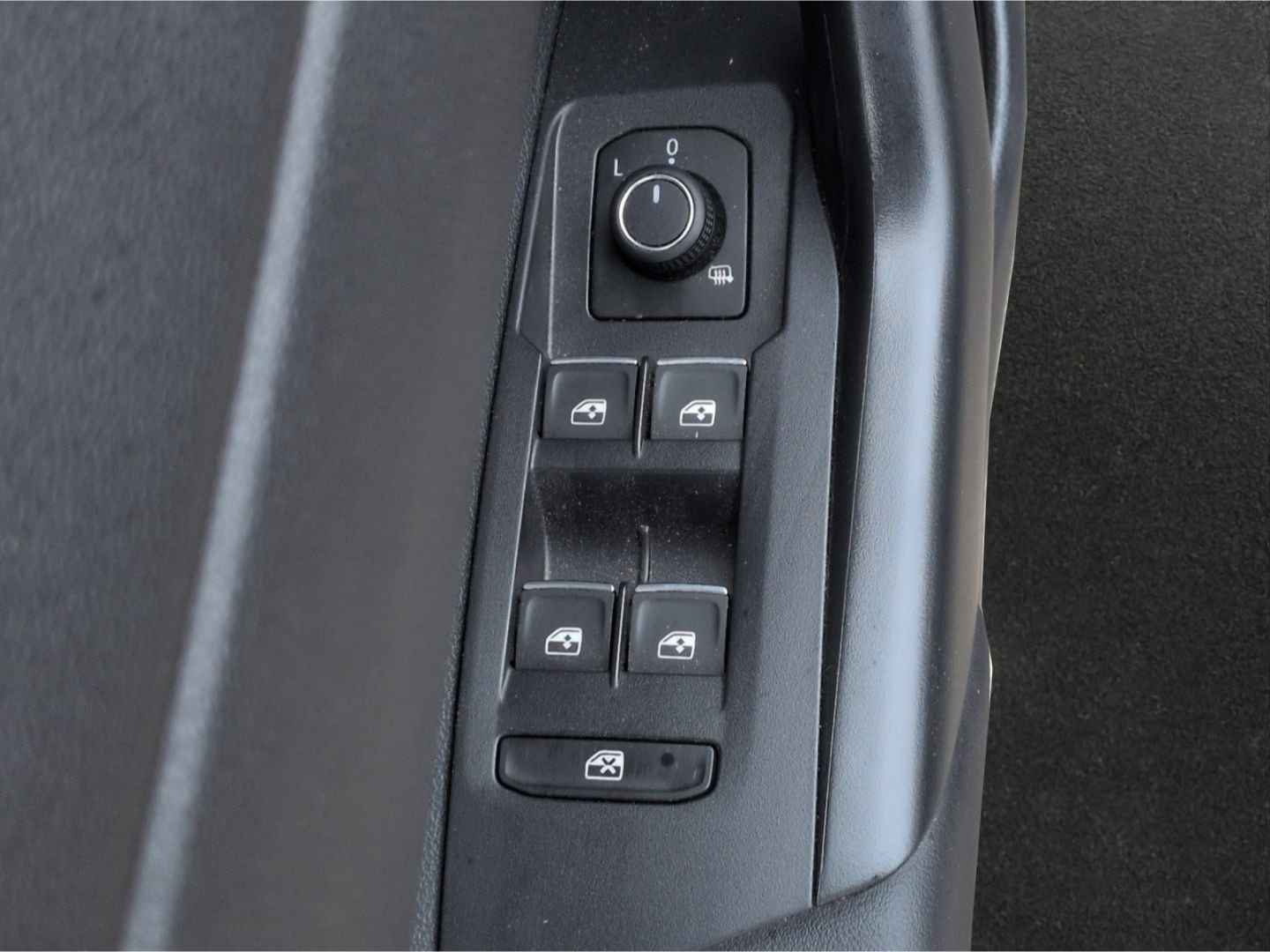 Volkswagen Taigo GOAL 1.0TSI*ACC LED Navi digCock SHZ 2xPDC foto 16