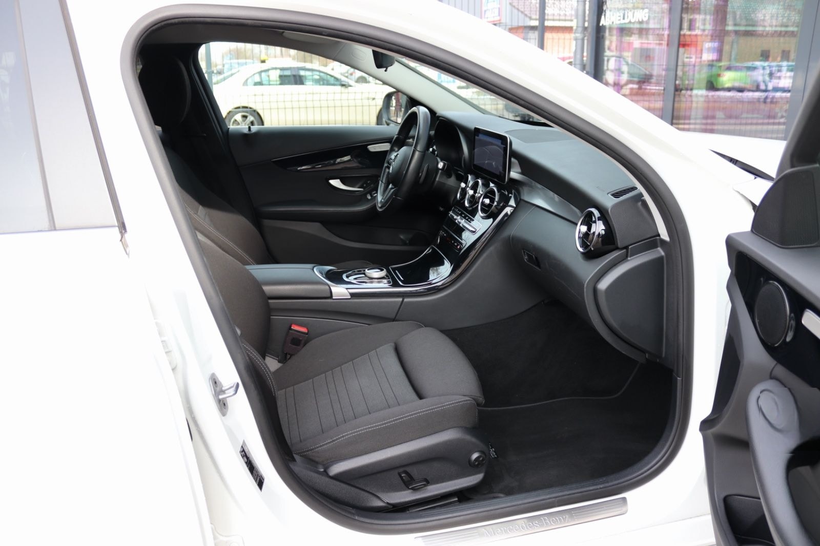 Mercedes-Benz C 180d T-Modell Business AHK Navi Kamera Klima foto 17