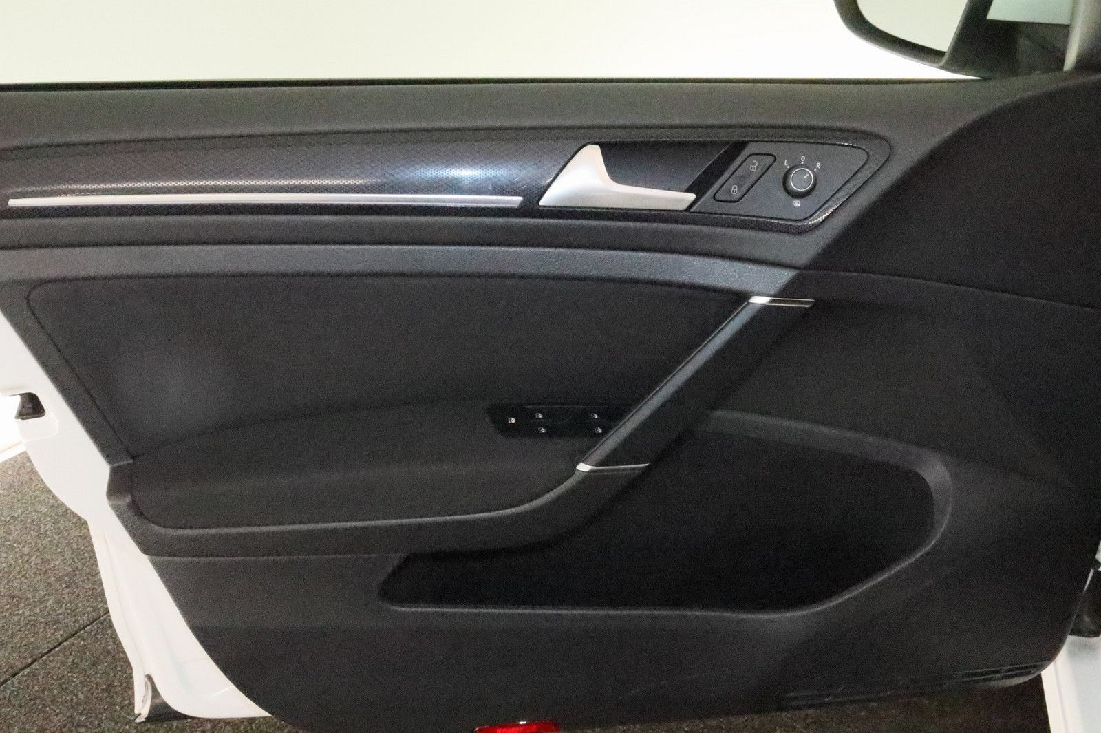 Volkswagen Golf VII 1.5 TSI United AHK ACC NAVI SHZ PDC foto 19