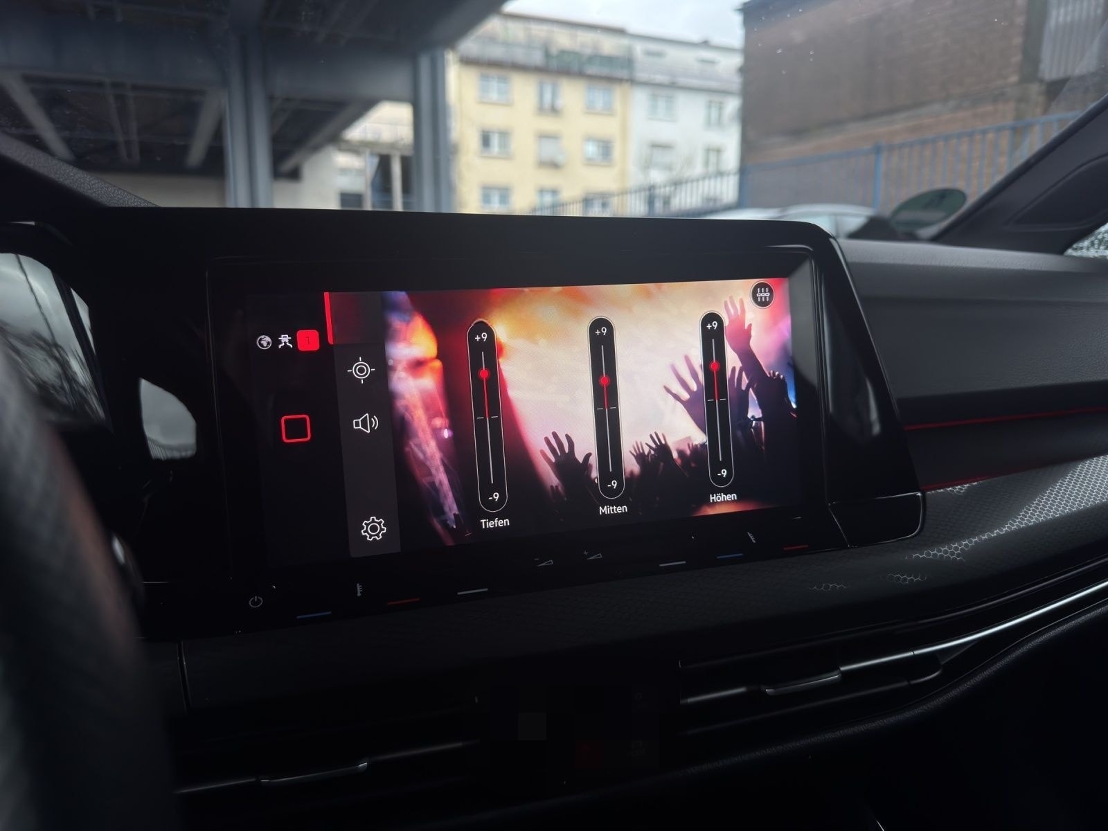 Volkswagen Golf VIII GTI CLUBSPORT 2.0 TSI DSG LED PLUS DCC foto 20