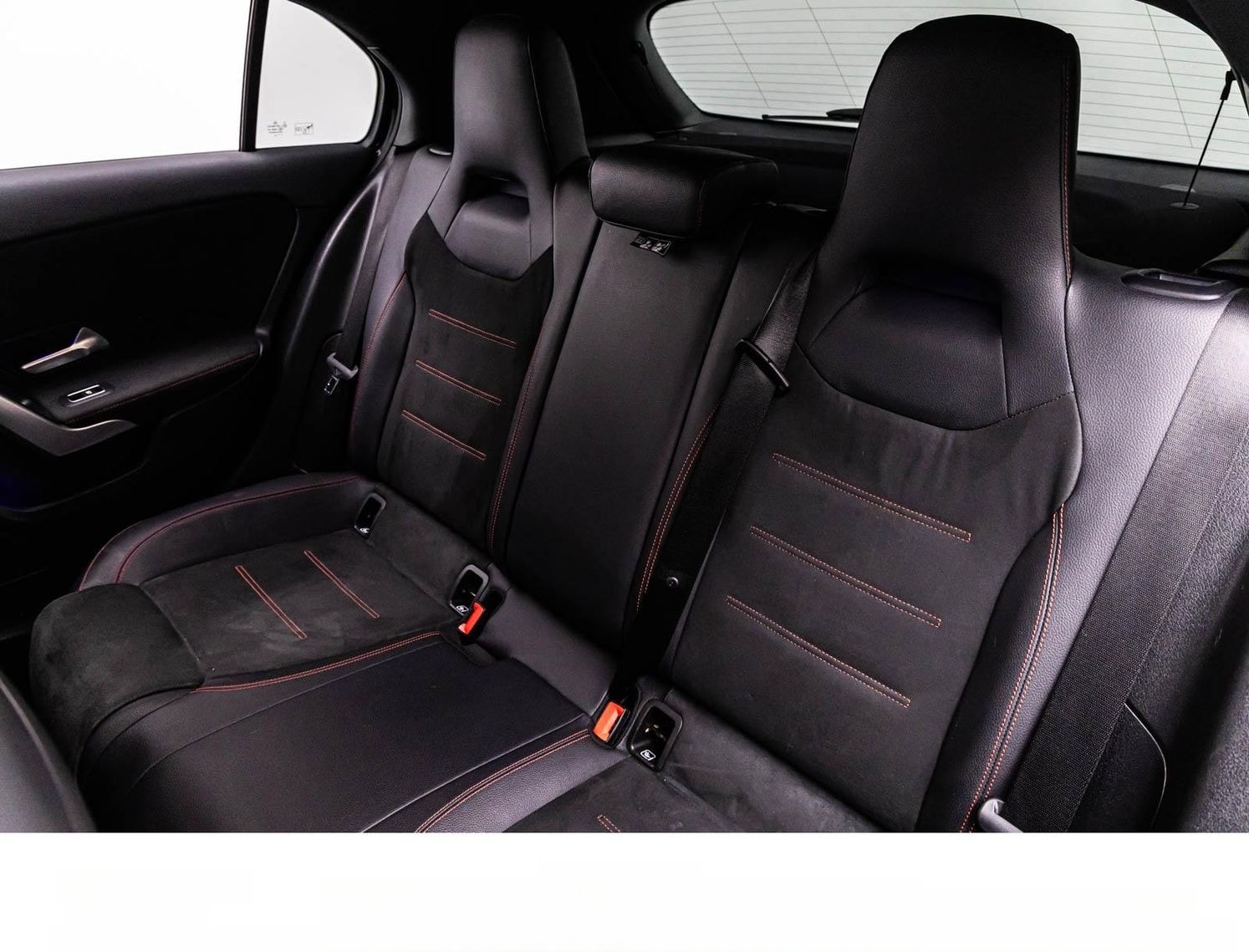 Mercedes-Benz A45 AMG 4MATIC NIGHT/18Z./AMG DRIVER´S/TOTW/KAM. foto 19