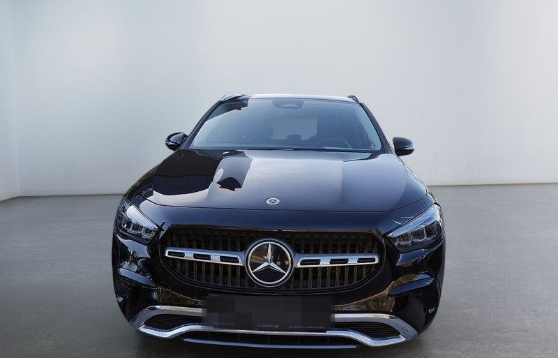 Mercedes-Benz GLA 220 4M // PROGRESSIVE KAMERA SPUR PDC SHZ foto 4