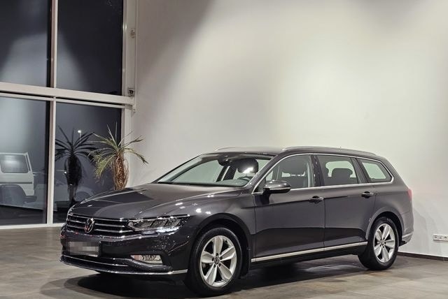 Volkswagen Passat 4Motion Sport Led Navi Leder AHK Kamera foto 5