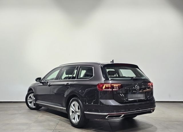 Volkswagen Passat 4Motion Sport Led Navi Leder AHK Kamera foto 10