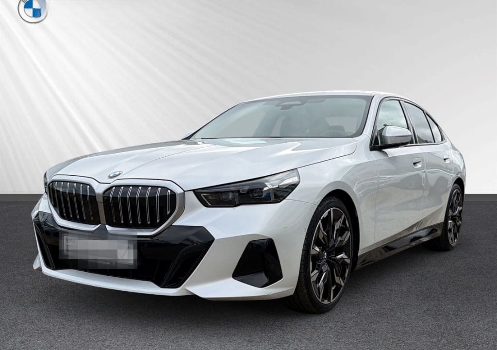 BMW 540 xd Limousine M-Sport B&W 2025