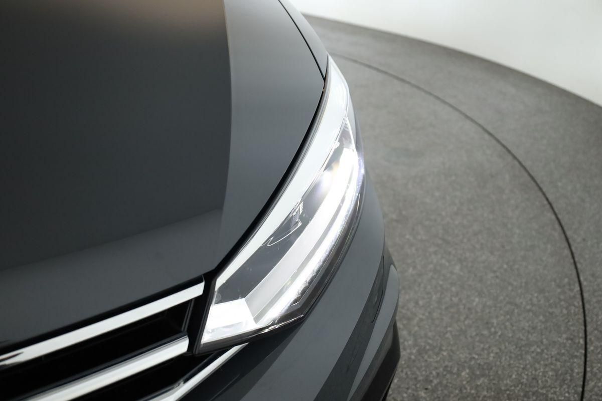 Volkswagen Touran 2.0 TDI DSG Highline R-Line 7 Pan Nav AHK foto 9