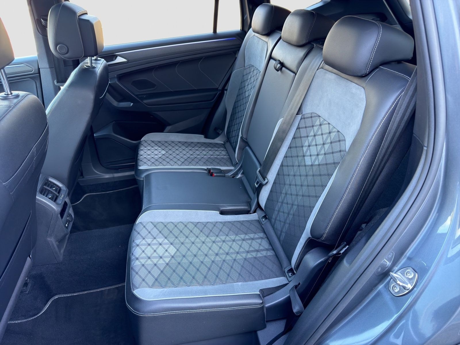 Volkswagen Tiguan Allspace R-Line 2.0 TDI 4M IQ.Light HUD V foto 10