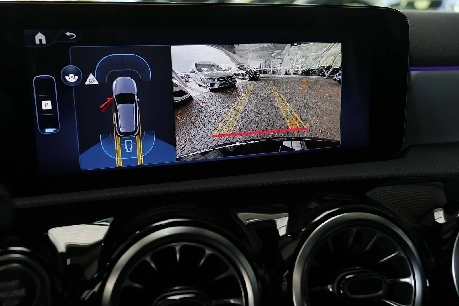 Mercedes-Benz A 200 AMG MBUX+RüKam+M-LED+Pano+Night+Keyless-Go foto 11