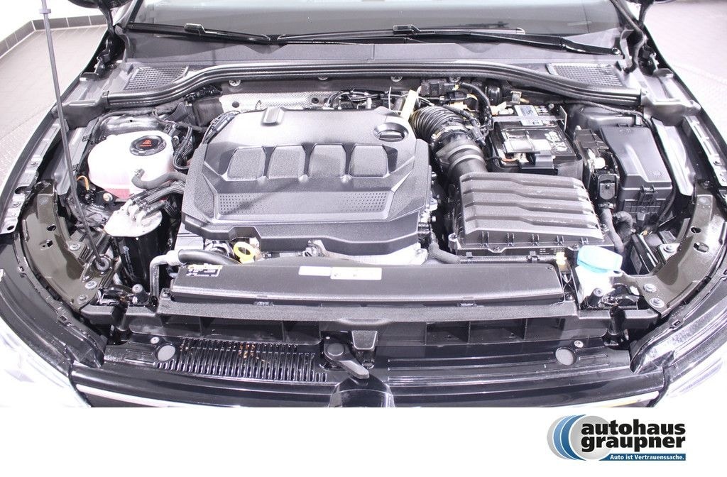 Volkswagen Golf VIII Variant 2.0 TDI Life KLIMA PDC ACC LED foto 8