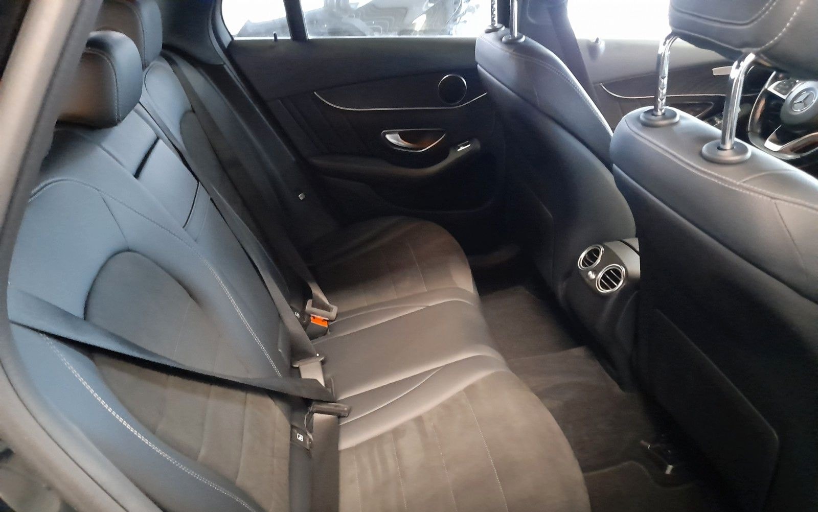 Mercedes-Benz GLC 250 4Matic AMG Line foto 14